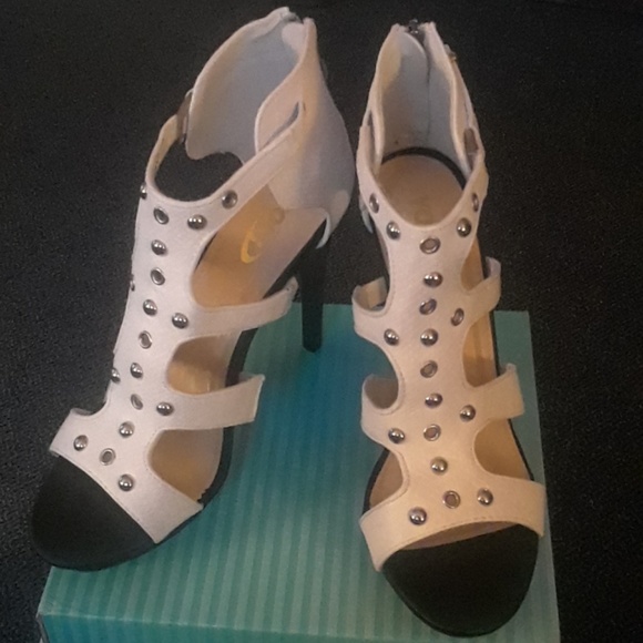 Women's Caged Platform Style Stiletto Heels - Picture 1 of 8